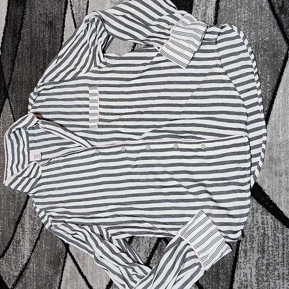 VICTORIA SECRET METALLIC STRIPED LONG-SLEEVE & SHORT LOUNGE SLEEPWEAR SET - Picture 2 of 16